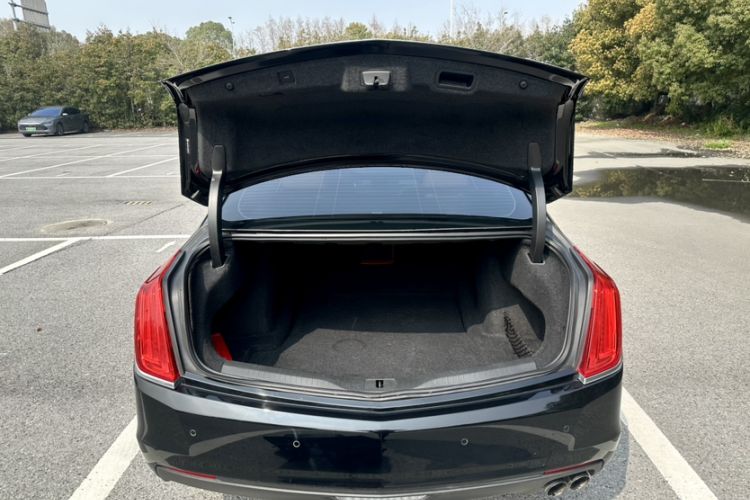 Used Cadillac CT6 2016 28T Leading Model Trunk