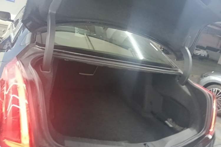 Used Cadillac CT6 2016 28T Platinum Edition Trunk
