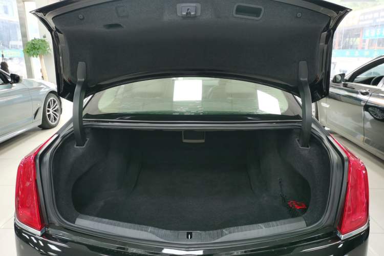 Used Cadillac CT6 2016 28T Fashion Edition Trunk