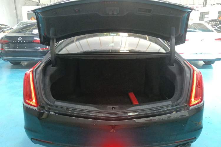 Used Cadillac CT6 2016 28T Luxury Model Trunk