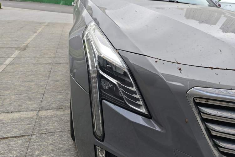 Used Cadillac CT6 2016 28T Leading Model Right Front Headlight