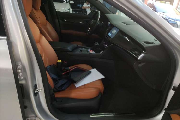 Used Cadillac CT6 2016 28T Leading Model Right Front Seat
