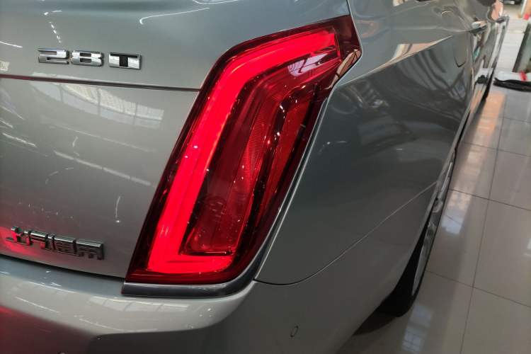 Used Cadillac CT6 2016 28T Leading Model Right Rear Taillight