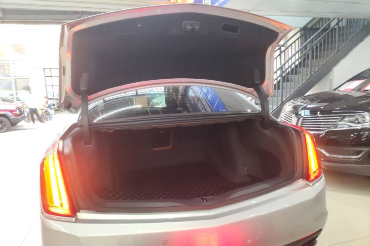 Used Cadillac CT6 2016 28T Leading Model Trunk