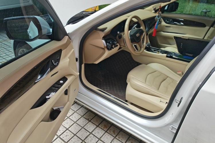 Used Cadillac CT6 2016 28T Platinum Edition Driver Seat
