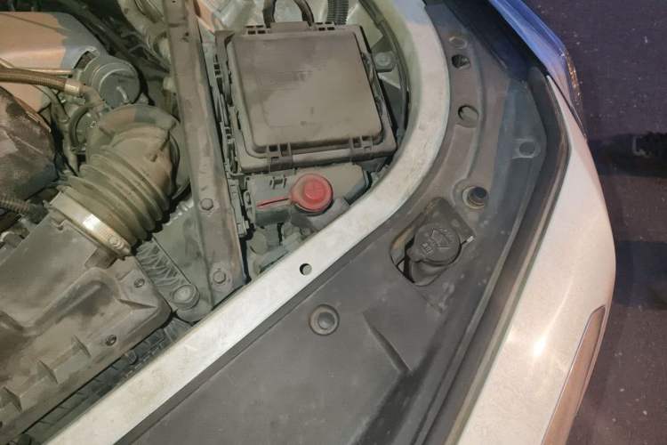 Used Cadillac CT6 2016 28T Luxury Model Engine Bay Left