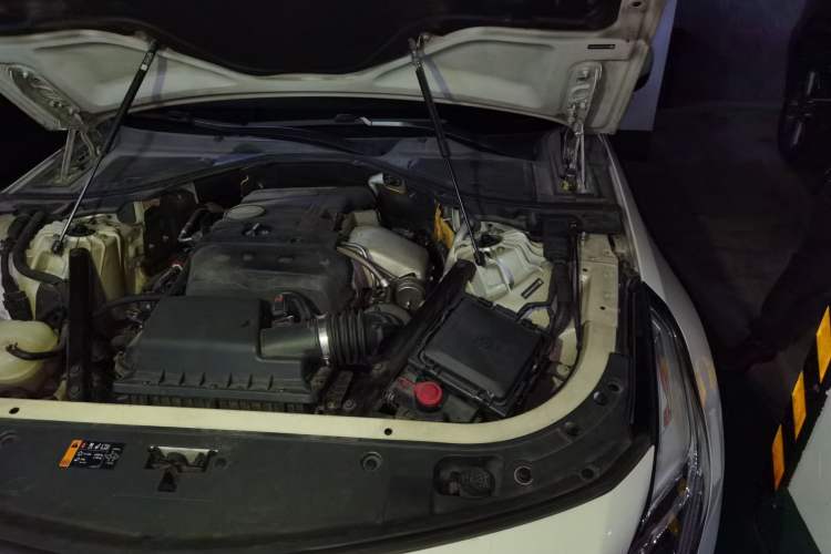 Used Cadillac CT6 2016 28T Luxury Model Engine Bay Left