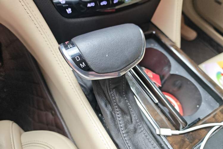 Used Cadillac CT6 2016 28T Platinum Edition Gear Lever