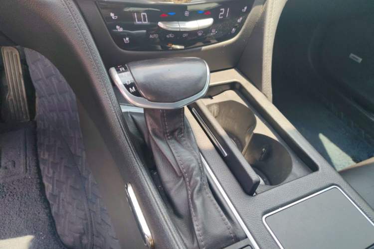 Used Cadillac CT6 2016 28T Luxury Model Gear Lever