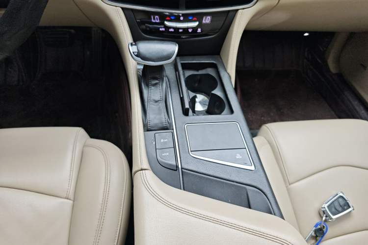Used Cadillac CT6 2016 28T Fashion Edition Gear Lever