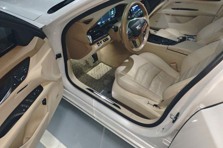 Used Cadillac CT6 2016 28T Platinum Edition Interior 3