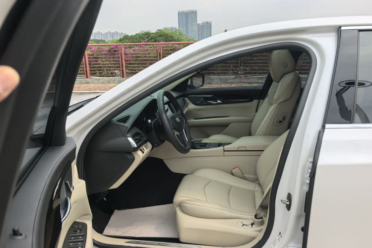 Used Cadillac CT6 2016 28T Fashion Edition Interior 4