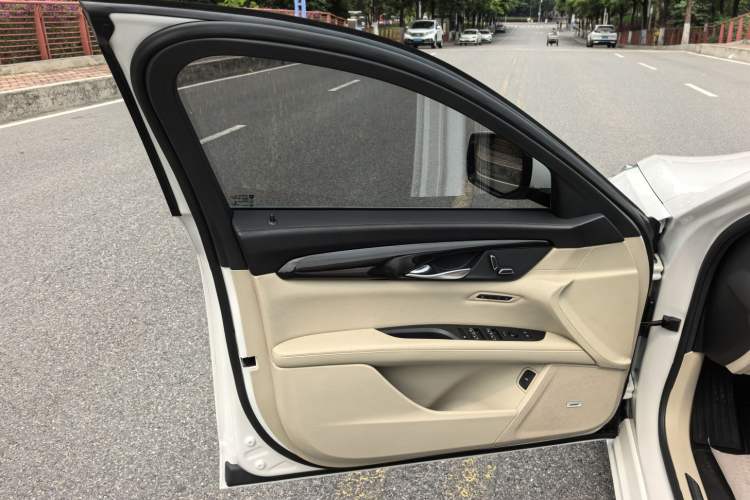 Used Cadillac CT6 2016 28T Fashion Edition Interior 9