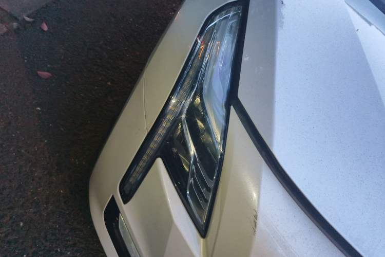 Used Cadillac CT6 2016 28T Luxury Model Right Front Headlight