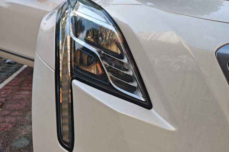 Used Cadillac CT6 2016 28T Luxury Model Right Front Headlight