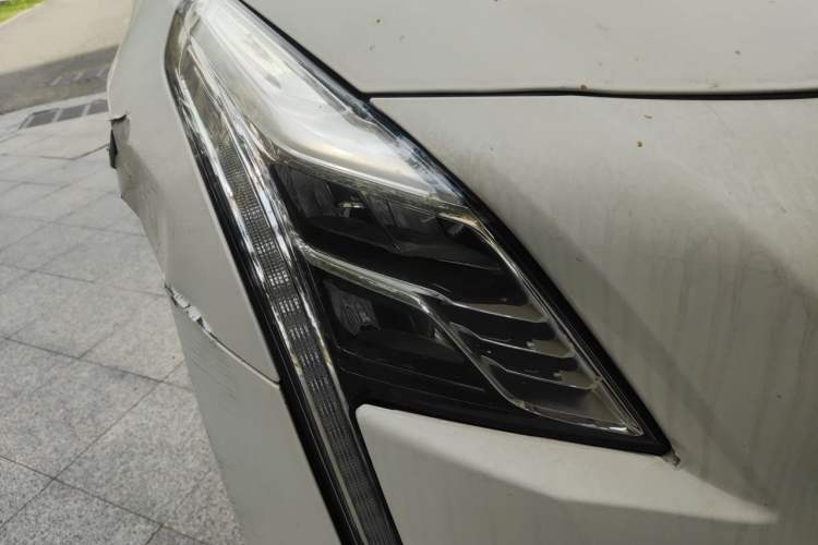 Used Cadillac CT6 2016 40T Luxury Model Right Front Headlight