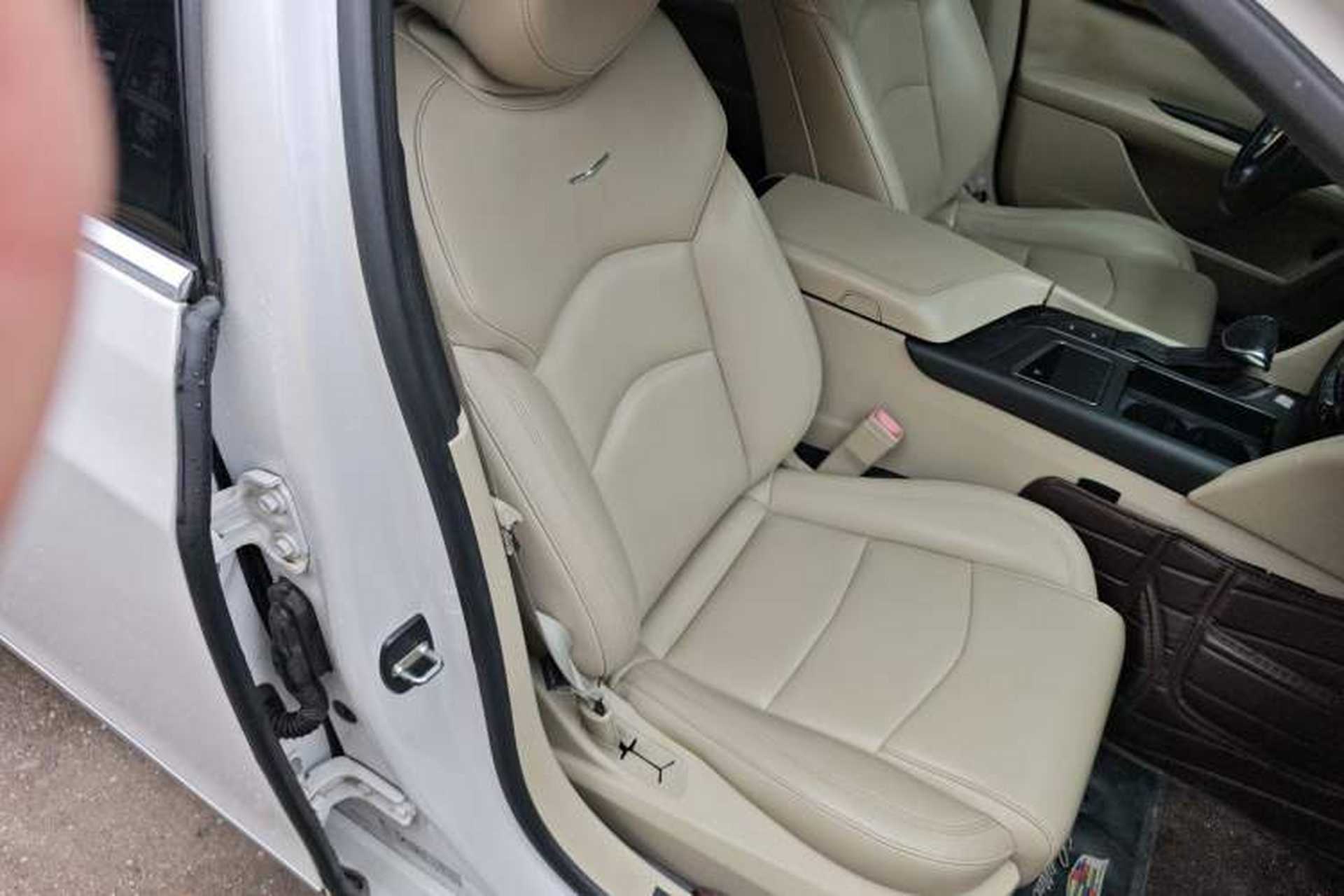 Used Cadillac CT6 2016 28T Fashion Edition Right Front Seat