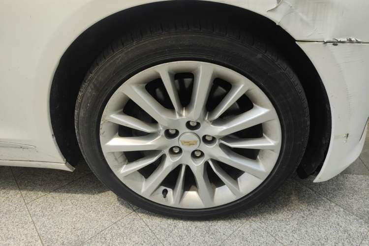 Used Cadillac CT6 2016 40T Luxury Model Right Front Wheel Hub