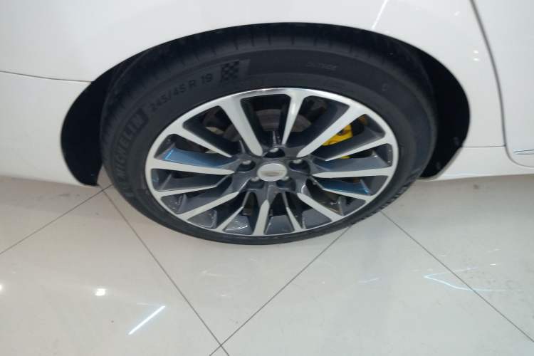 Used Cadillac CT6 2016 40T Luxury Model Right Rear Wheel Hub