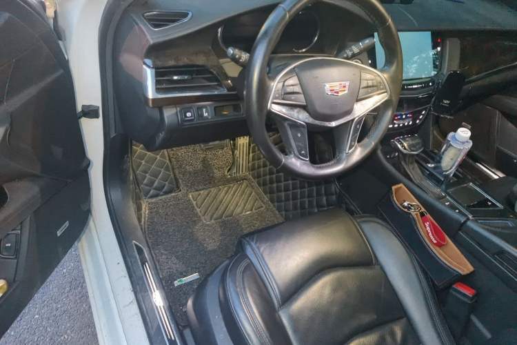 Used Cadillac CT6 2016 28T Luxury Model Steering Wheel