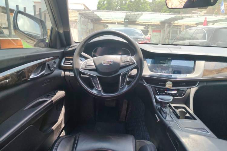 Used Cadillac CT6 2016 28T Luxury Model Steering Wheel