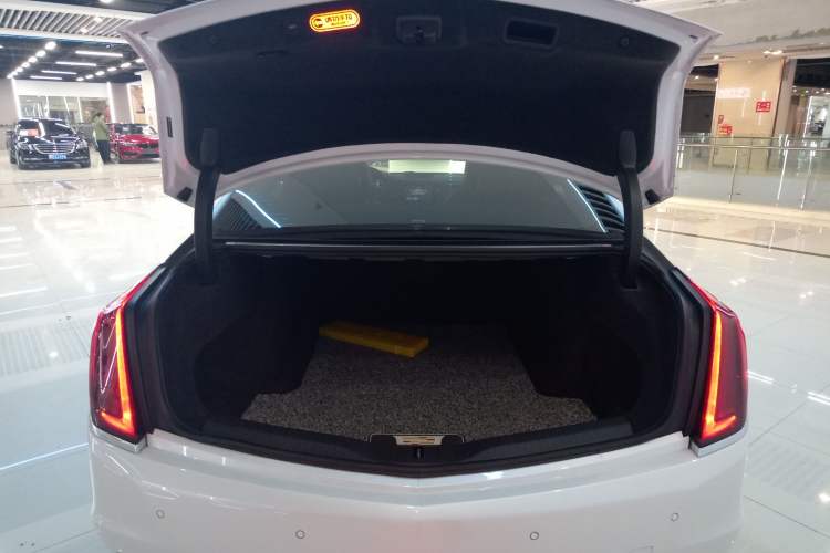 Used Cadillac CT6 2016 40T Luxury Model Trunk