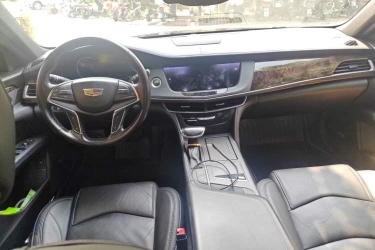 Used Cadillac CT6 2017 28T Luxury Model Center Console