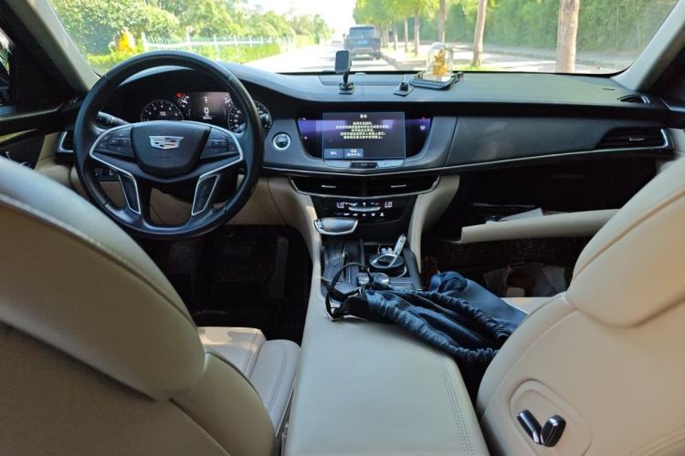 Used Cadillac CT6 2017 28T Fashion Edition Center Console