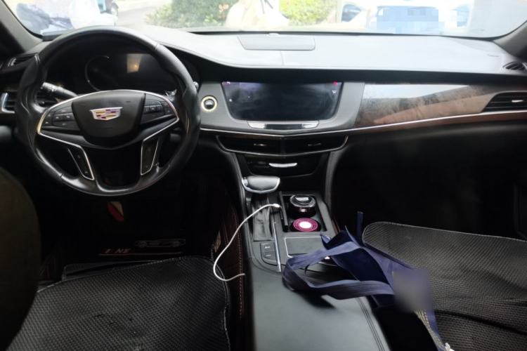 Used Cadillac CT6 2017 28T Luxury Model Center Console