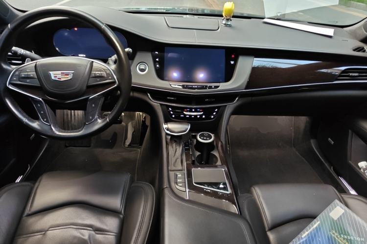 Used Cadillac CT6 2017 28T Platinum Edition Center Console