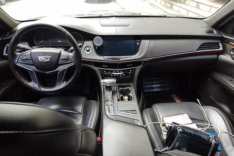 Used Cadillac CT6 2017 28T Elite Model Center Console