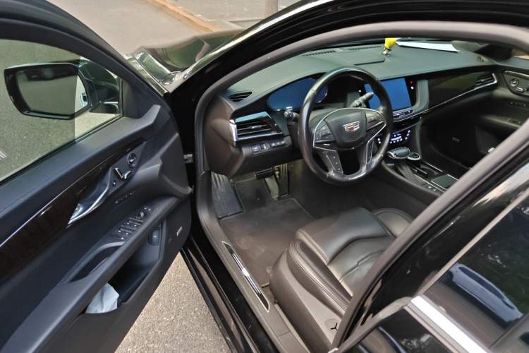 Used Cadillac CT6 2017 28T Platinum Edition Driver Seat