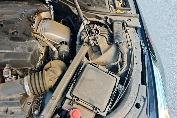 Used Cadillac CT6 2017 28T Elite Model Engine Bay Left