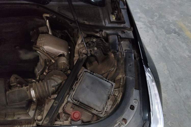 Used Cadillac CT6 2017 28T Elite Model Engine Bay Left