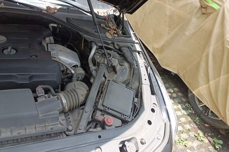 Used Cadillac CT6 2017 28T Elite Model Engine Bay Left