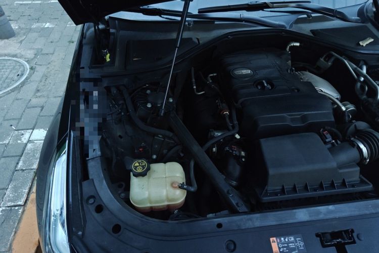 Used Cadillac CT6 2017 28T Platinum Edition Engine Bay Right