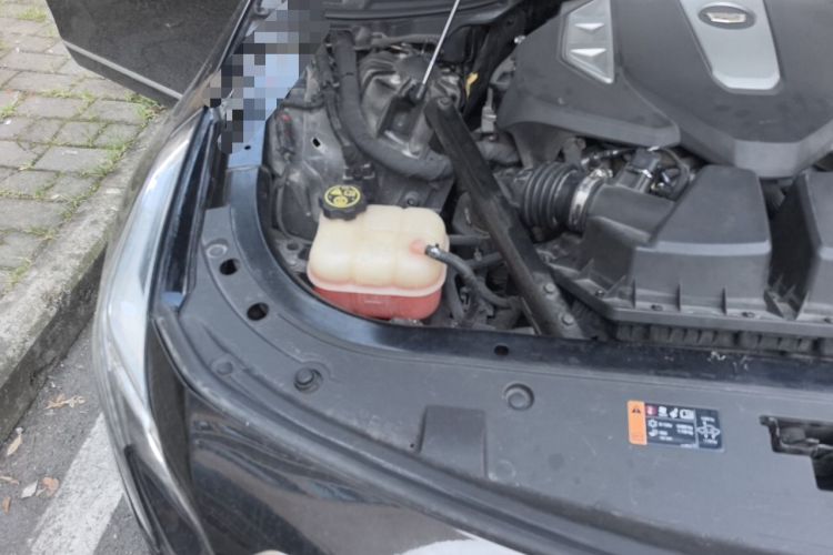 Used Cadillac CT6 2017 40T Platinum Edition Engine Bay Right