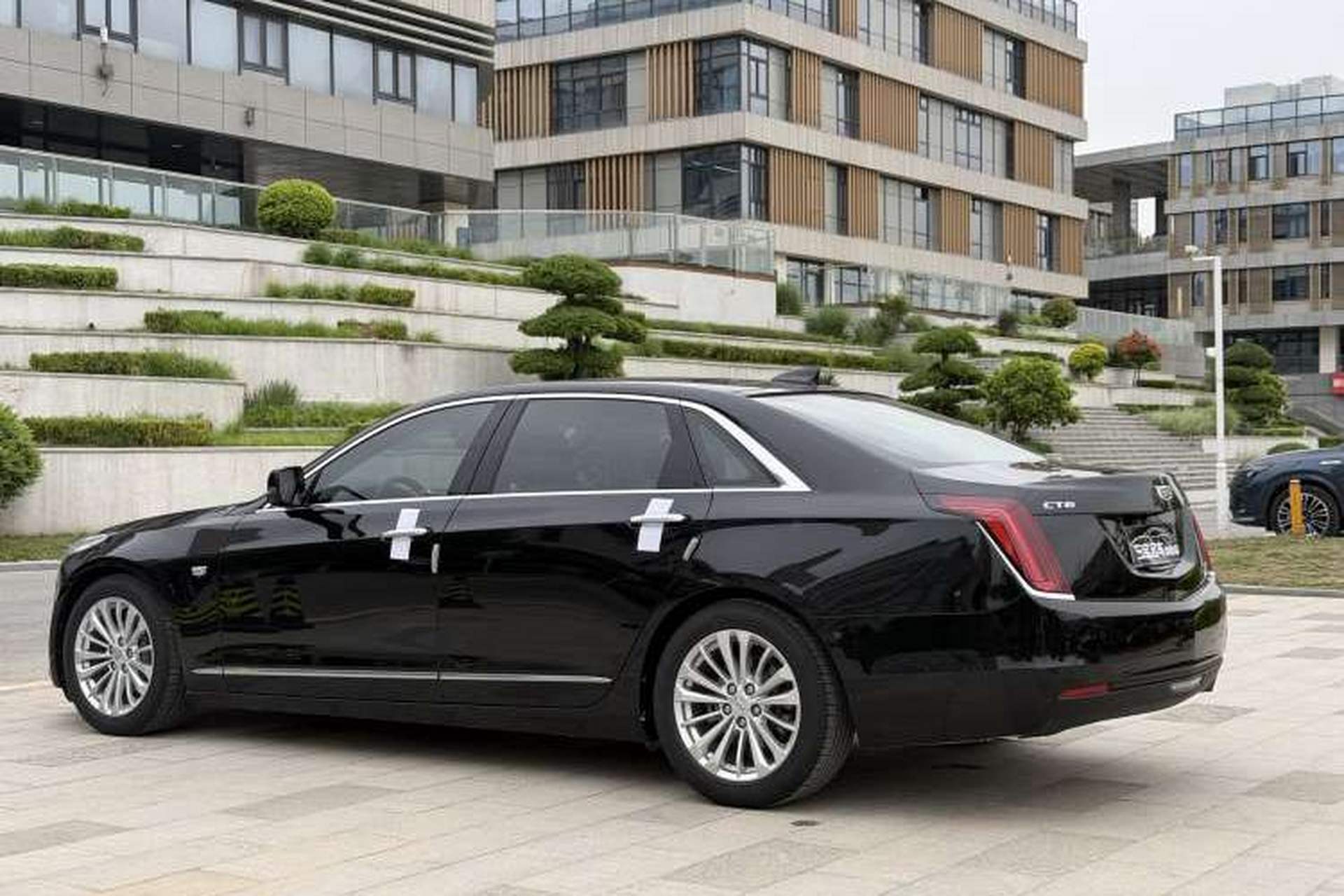 Used Cadillac CT6 2017 28T Fashion Edition Exterior 2