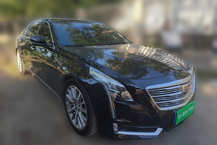 Used Cadillac CT6 2017 28T Platinum Edition Front Right 45 Deg