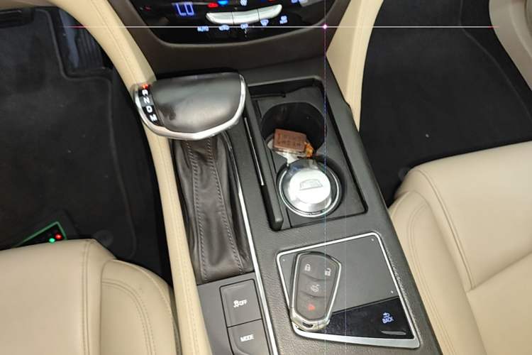 Used Cadillac CT6 2017 28T Fashion Edition Gear Lever