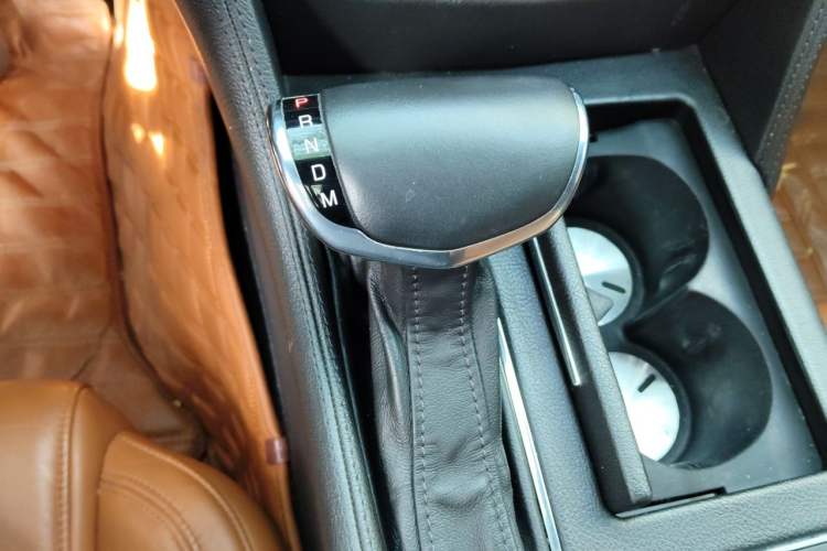 Used Cadillac CT6 2017 28T Premier Model Gear Lever