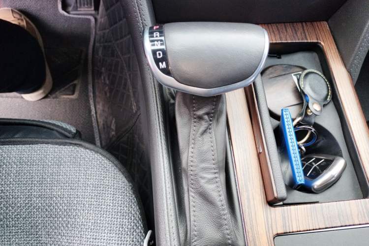 Used Cadillac CT6 2017 28T Luxury Model Gear Lever