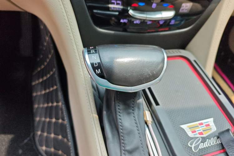 Used Cadillac CT6 2017 28T Fashion Edition Gear Lever