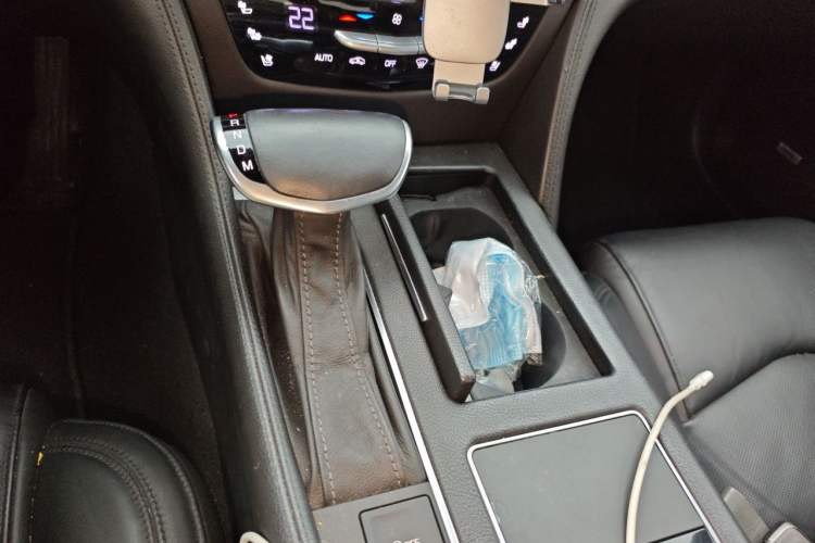Used Cadillac CT6 2017 40T Luxury Model Gear Lever