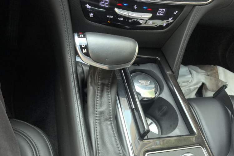 Used Cadillac CT6 2017 40T Platinum Edition Gear Lever