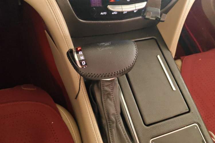 Used Cadillac CT6 2017 28T Fashion Edition Gear Lever