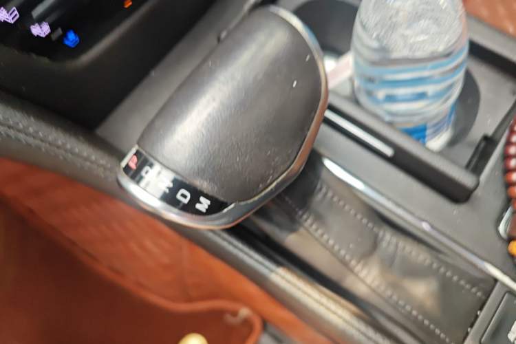 Used Cadillac CT6 2017 28T Premier Model Gear Lever