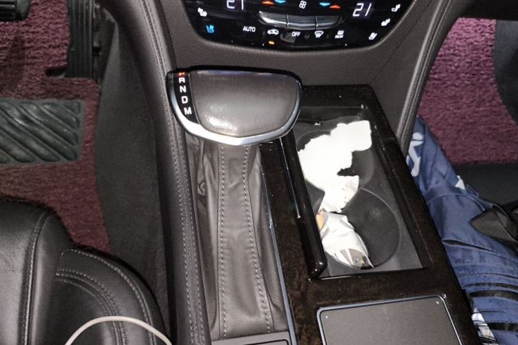 Used Cadillac CT6 2017 28T Platinum Edition Gear Lever