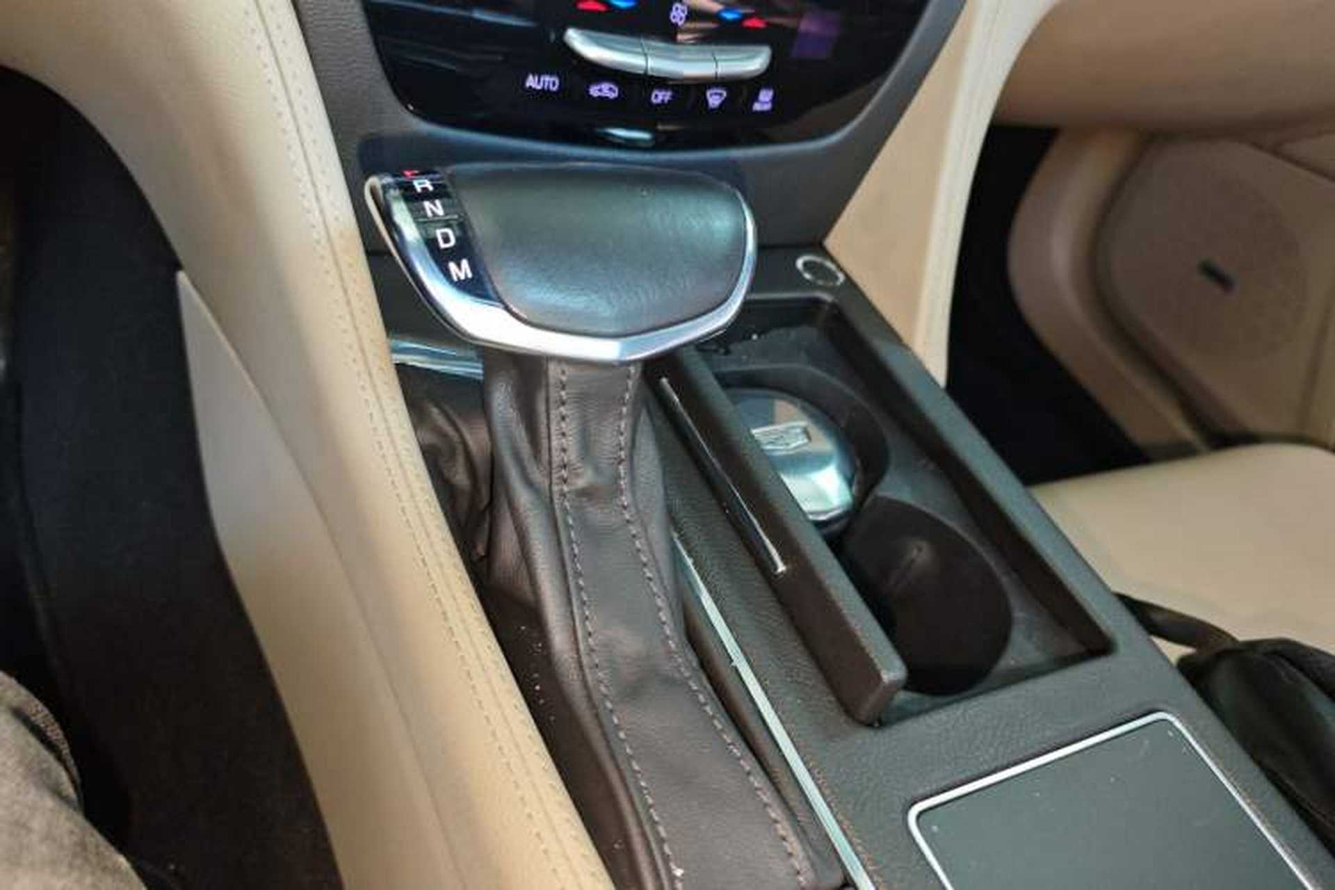 Used Cadillac CT6 2017 28T Fashion Edition Gear Lever