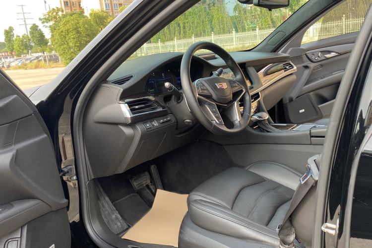 Used Cadillac CT6 2017 28T Platinum Edition Interior 1